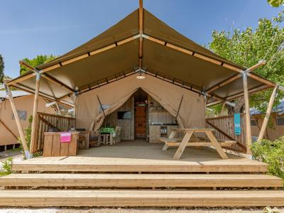 campingrivablu en july-holidays-in-lago-sunshine-tent 020