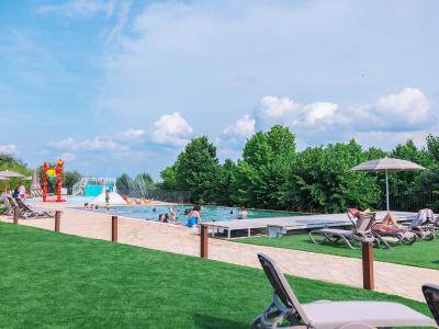 campingrivablu en early-booking-vacation-in-camping-village-with-pool-and-restaurant-on-lake-garda 021