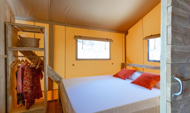 campingrivablu de juli-angebot-im-sunshine-lake-tent 025