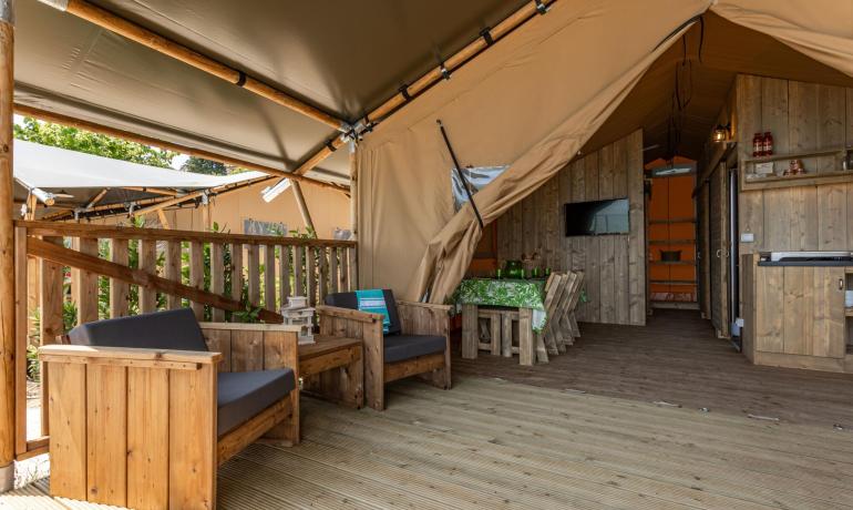 campingrivablu de juli-angebot-im-sunshine-lake-tent 023